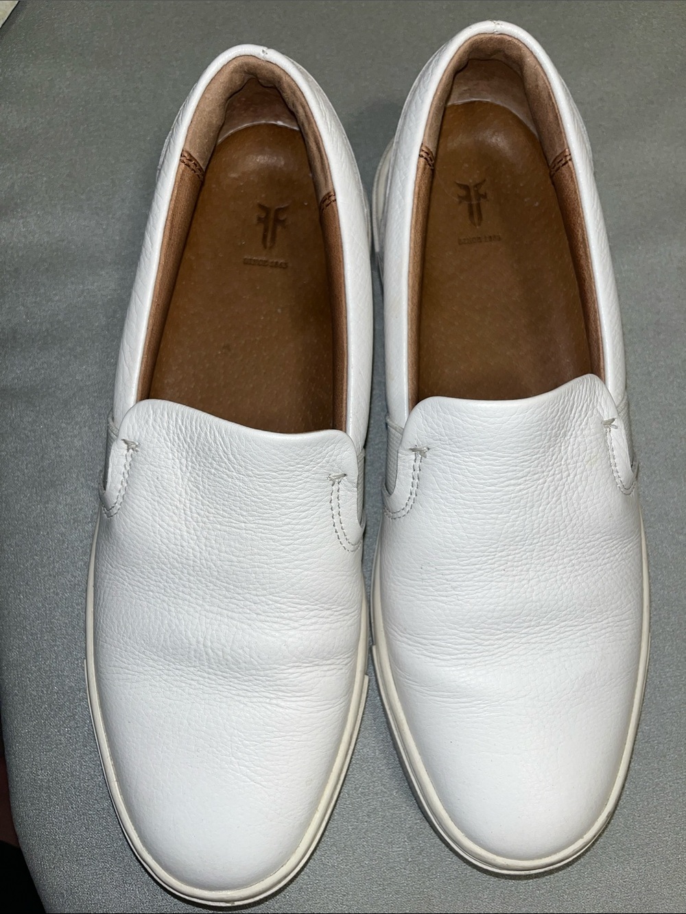Frye sneaker boat show leather ivy slip on
